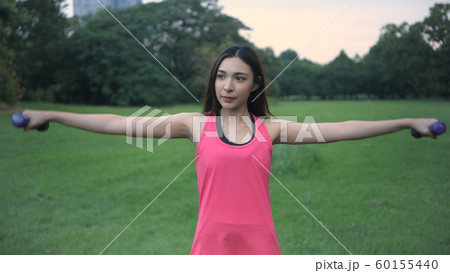 Exercise concepts. Beautiful women are exercising 60155440
