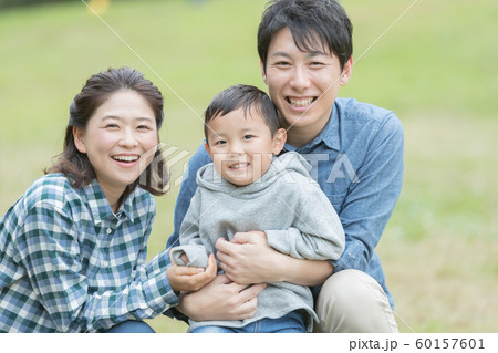 5 years old 60157601