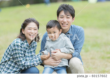 5 years old 60157602