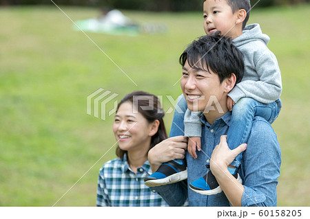 5 years old 60158205