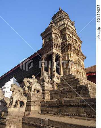 ネパール・バクタプル ダルバール広場の寺院群 / Durbar Square, Bhaktapur ネパール・バクタプル ダルバール広場の寺院群 / Durbar Square, Bhaktapur 60159023