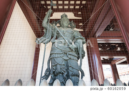 川崎大師平間寺 大山門 四天王像 増長天像 （神奈川県川崎市） 60162059