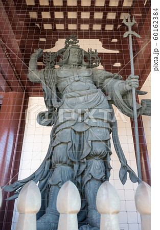 川崎大師平間寺 大山門 四天王像 広目天像 （神奈川県川崎市） 60162384