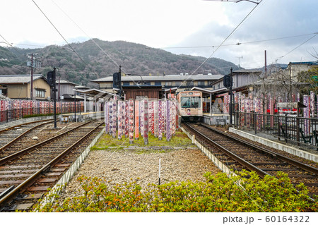 嵐電 嵐山駅に停車中のモボ631型632号車 嵐電 嵐山駅に停車中のモボ631型632号車 60164322