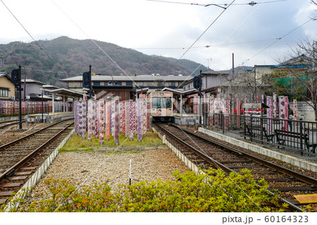 嵐電　嵐山駅に停車中のモボ631型632号車 60164323