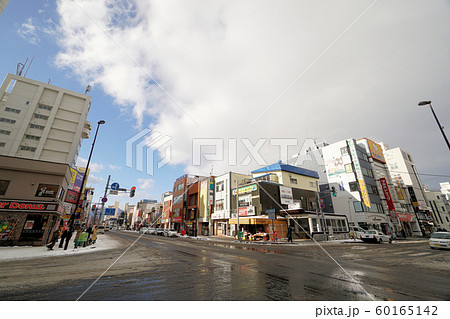 札幌 樽川通 地下鉄南北線 北24条駅 周辺風景 札幌 樽川通 地下鉄南北線 北24条駅 周辺風景 60165142