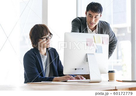 オフィスワーク　イメージ　 60172779