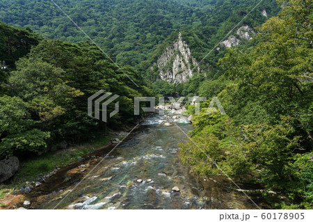 栃木県那須塩原市 塩原温泉 天狗岩 箒川 野立岩 (8月) 栃木県那須塩原市 塩原温泉 天狗岩 箒川 野立岩 (8月) 60178905