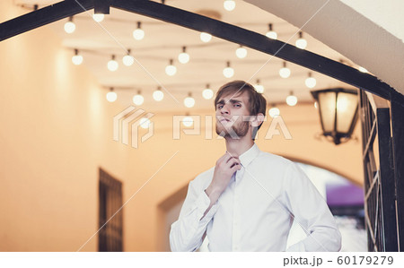 confident business man confident business man 60179279