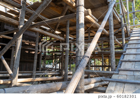 丸太足場 60182301