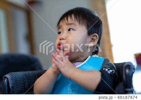 子供の離乳食　幼児 60187874