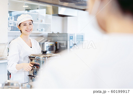 給食センター　厨房　女性調理師 60199917
