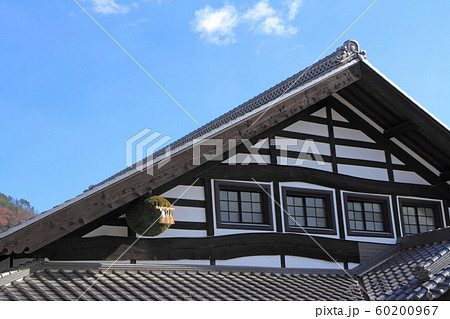 造り酒屋の杉玉 60200967
