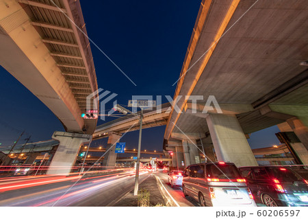 美原ジャンクション 高架下夜景 の写真素材