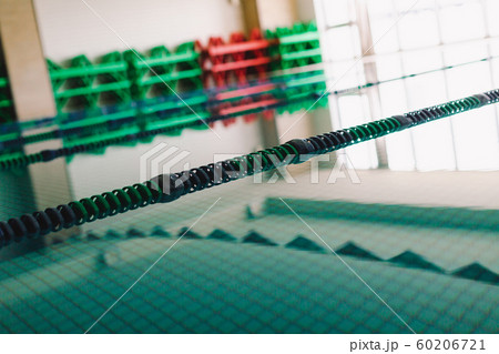 スイミング 60206721