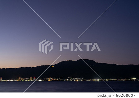 矢橋の人工島から見る対岸の大津市街地の夜景 矢橋の人工島から見る対岸の大津市街地の夜景 60208007