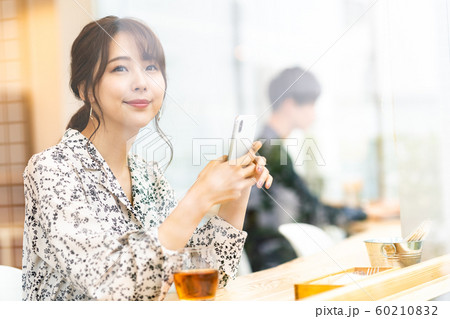 女性 60210832