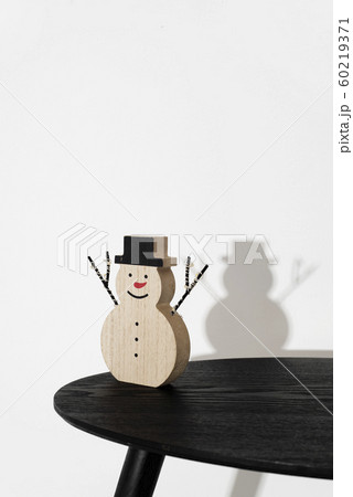 funny wooden snowman 60219371