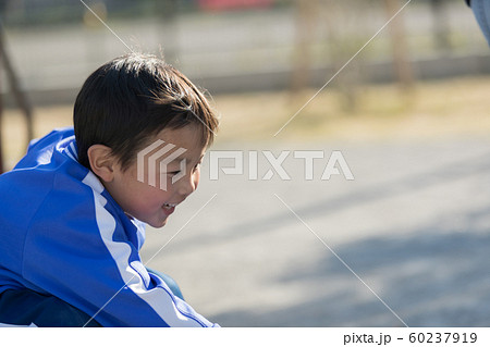 5 years old 60237919