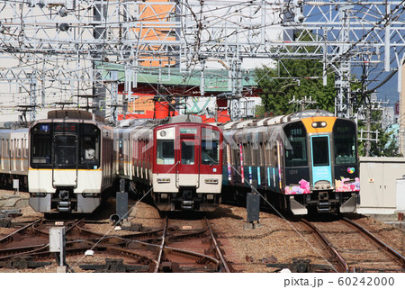 阪神電車尼崎駅での並び 60242000