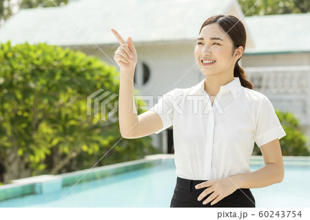 女性 リゾート スタッフ 女性 リゾート スタッフ 60243754