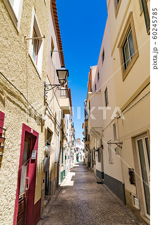 ポルトガル・ナザレの街並み ポルトガル・ナザレの街並み 60245785