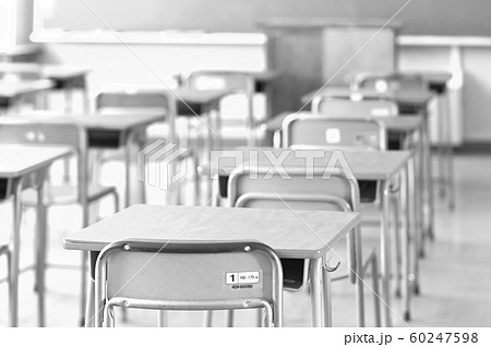 学校　教室　机 60247598