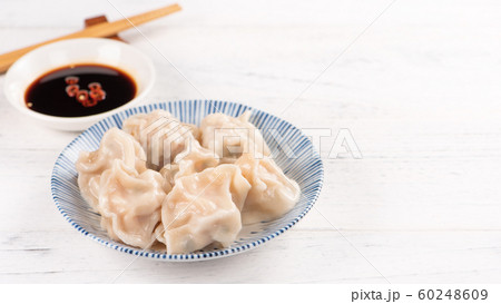 だんご 餃子 団子 60248609