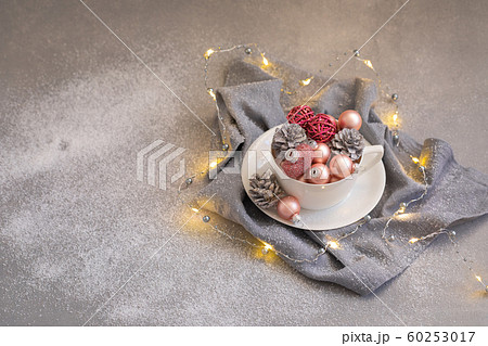 Pink christmas balls and natural cone in the white Pink christmas balls and natural cone in the white 60253017