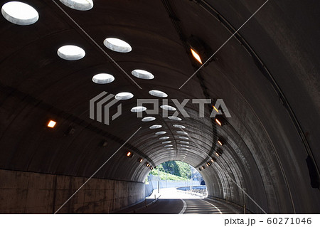 海岸道路のシェルター 海岸道路のシェルター 60271046