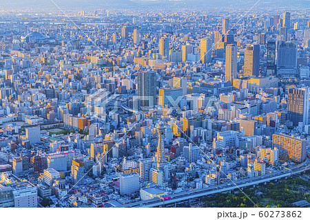 大阪 都市景観 通天閣とビル群 大阪 都市景観 通天閣とビル群 60273862