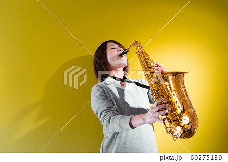 サックス奏者 60275139