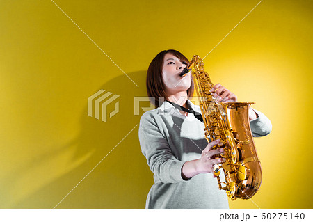 サックス奏者 60275140