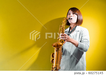 サックス奏者 60275145