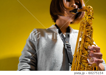 サックス奏者 サックス奏者 60275154