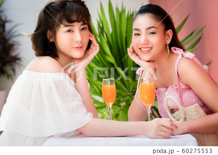 女性 女子旅 パーティー 女性 女子旅 パーティー 60275553