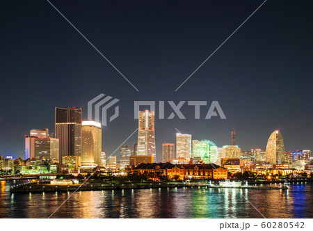 横浜 赤レンガ倉庫とみなとみらい 夜景 横浜 赤レンガ倉庫とみなとみらい 夜景 60280542