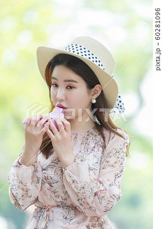 女性 女 女の子 60281096