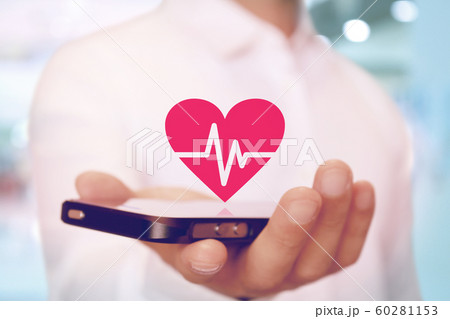 アプリで健康や心電図をチェック health care cardiogram application 60281153