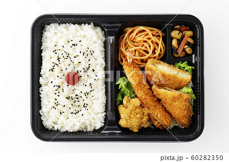 エビフライの入ったお弁当 60282350