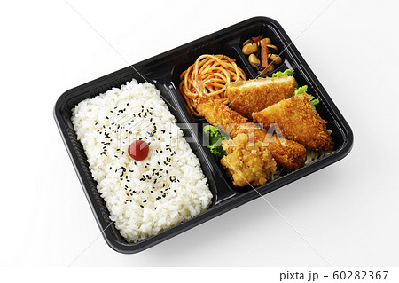 エビフライの入ったお弁当 60282367