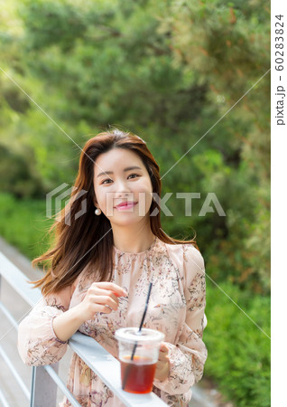 人 人間 韓国人 60283824