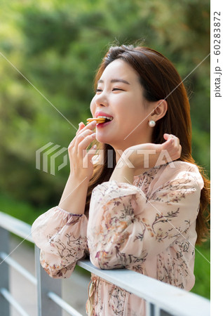 人 人間 韓国人 60283872
