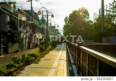大阪府豊中市・豊島公園に隣接する風景 60294897