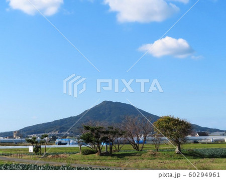 志登史跡墓群と可也山(福岡県糸島市) 志登史跡墓群と可也山(福岡県糸島市) 60294961