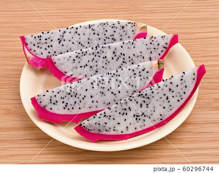 ドラゴンフルーツの写真素材