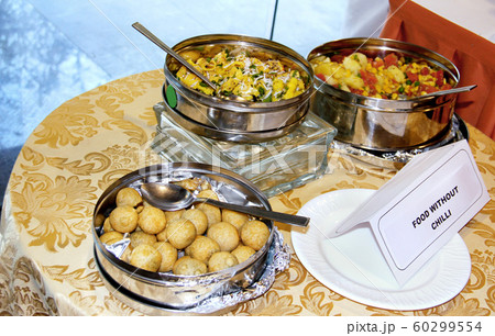 Different meals for the guests on the wedding 60299554