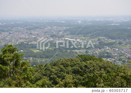 日和田山 山頂からの眺望(埼玉県日高市) 日和田山 山頂からの眺望(埼玉県日高市) 60303717