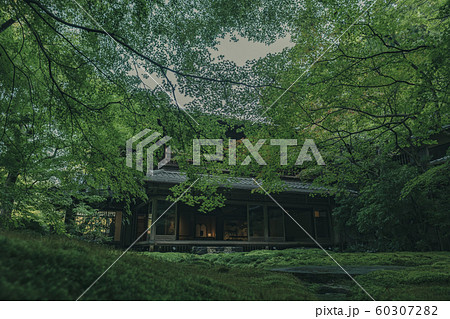 京都、瑠璃光院、お寺、寺、寺社仏閣、八瀬、比叡山、叡山電車、広告、写真素材、紅葉、素材、秋、風景、背 京都、瑠璃光院、お寺、寺、寺社仏閣、八瀬、比叡山、叡山電車、広告、写真素材、紅葉、素材、秋、風景、背 60307282