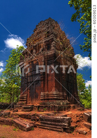 カンボジア・コーケー遺跡群の風景 19 60309013